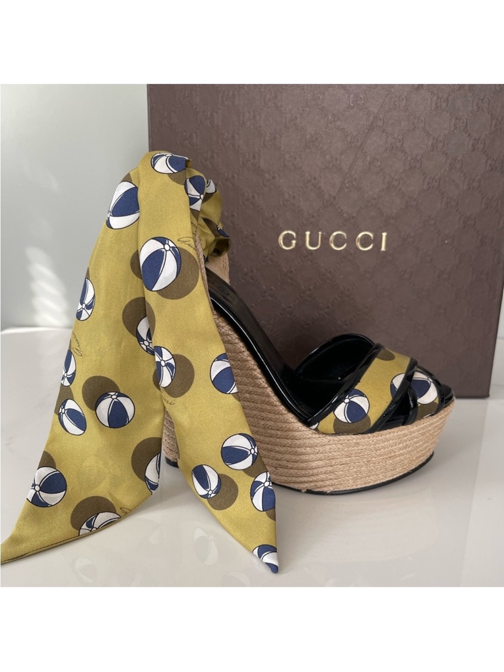 AUTHENTIC GUCCI RESORT COLLECTION WEDGES - Picture 5 of 10